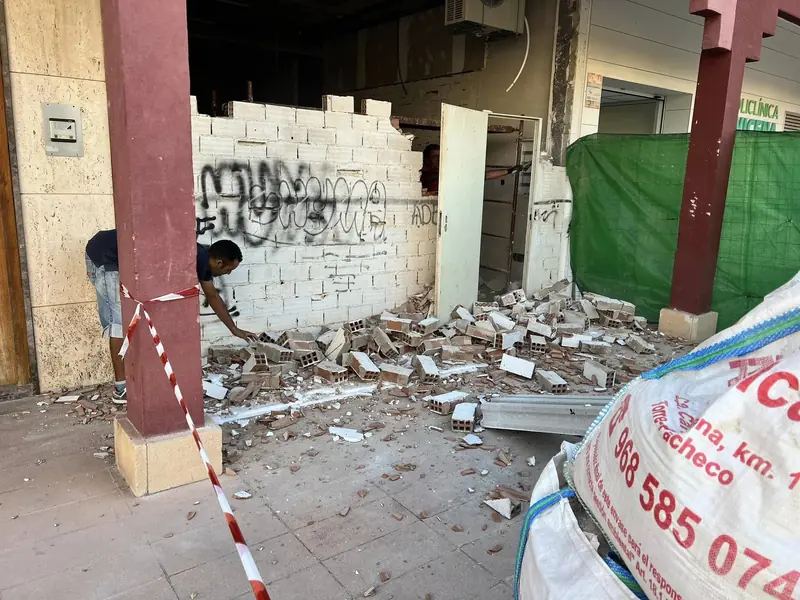 Reforma de clínica médica y fachada - antes